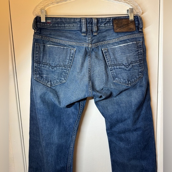 Diesel Men’s Viker Button Fly Medium Blue Wash Straight Leg Y2K Denim Jeans 32 - Picture 8 of 15